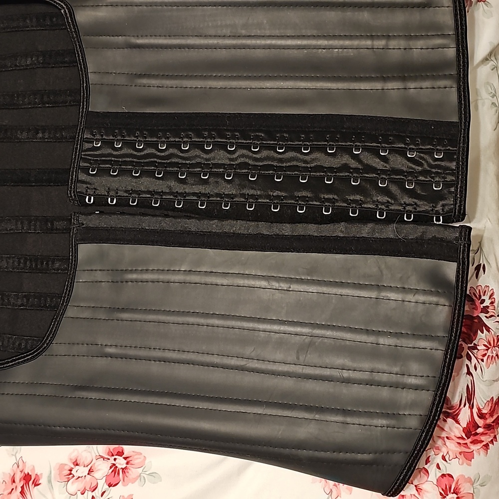 GYK COMPRESSION VEST - Picture 3 of 5